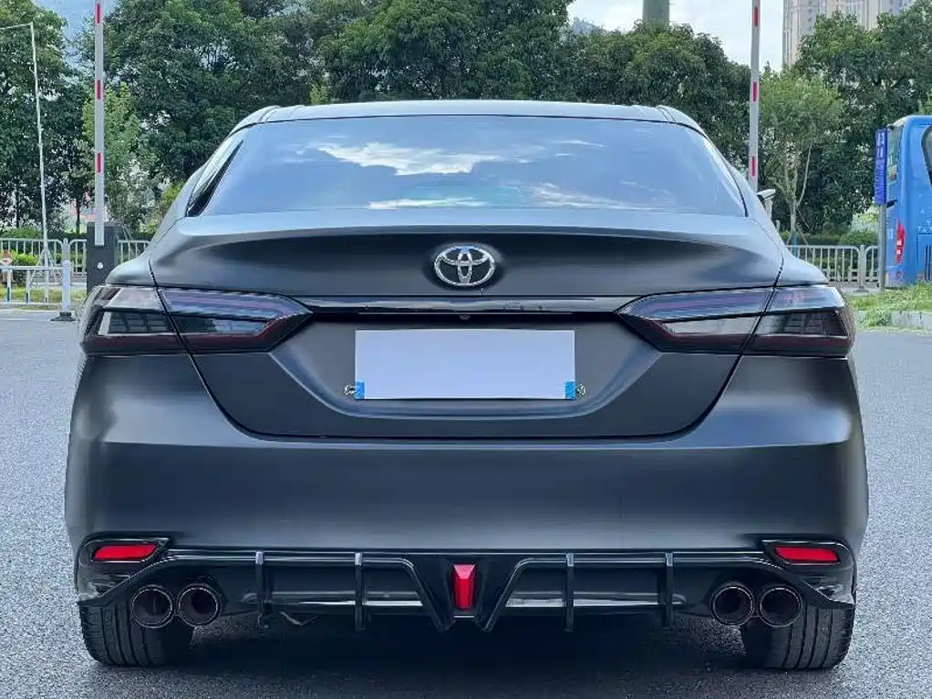 Toyota Camry — миниатюра 8