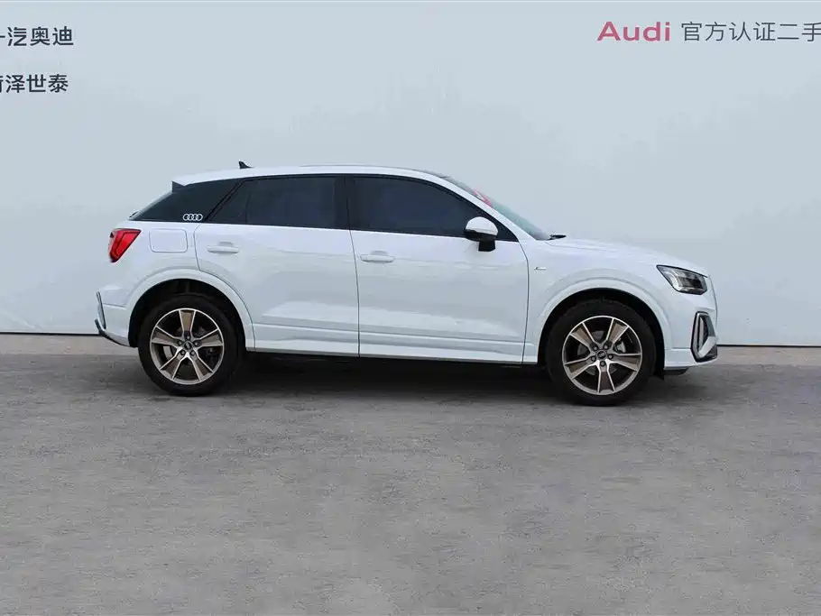 Audi Q2L — миниатюра 2