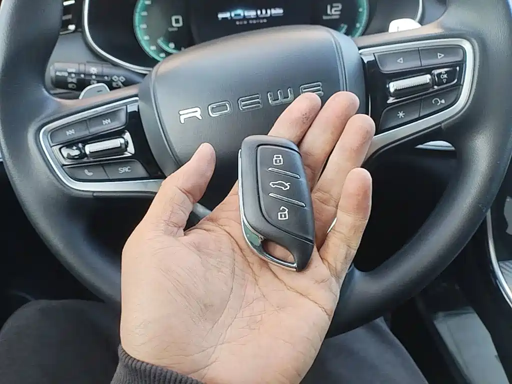 Roewe RX5 MAX — миниатюра 9