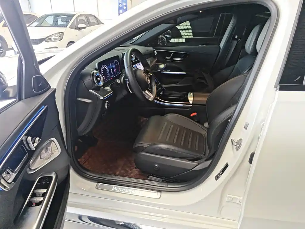 Mercedes-Benz C-Class — миниатюра 15