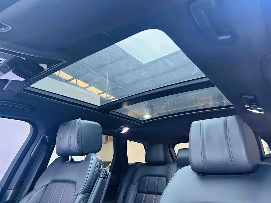 Land Rover Sport PHEV — миниатюра 18