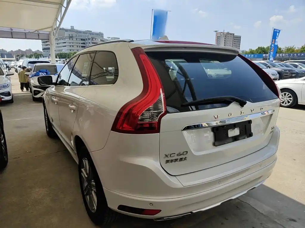 Volvo XC60 — миниатюра 5