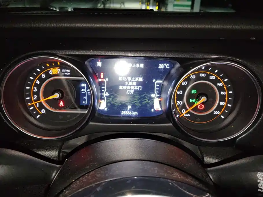 Jeep Wrangler — миниатюра 14