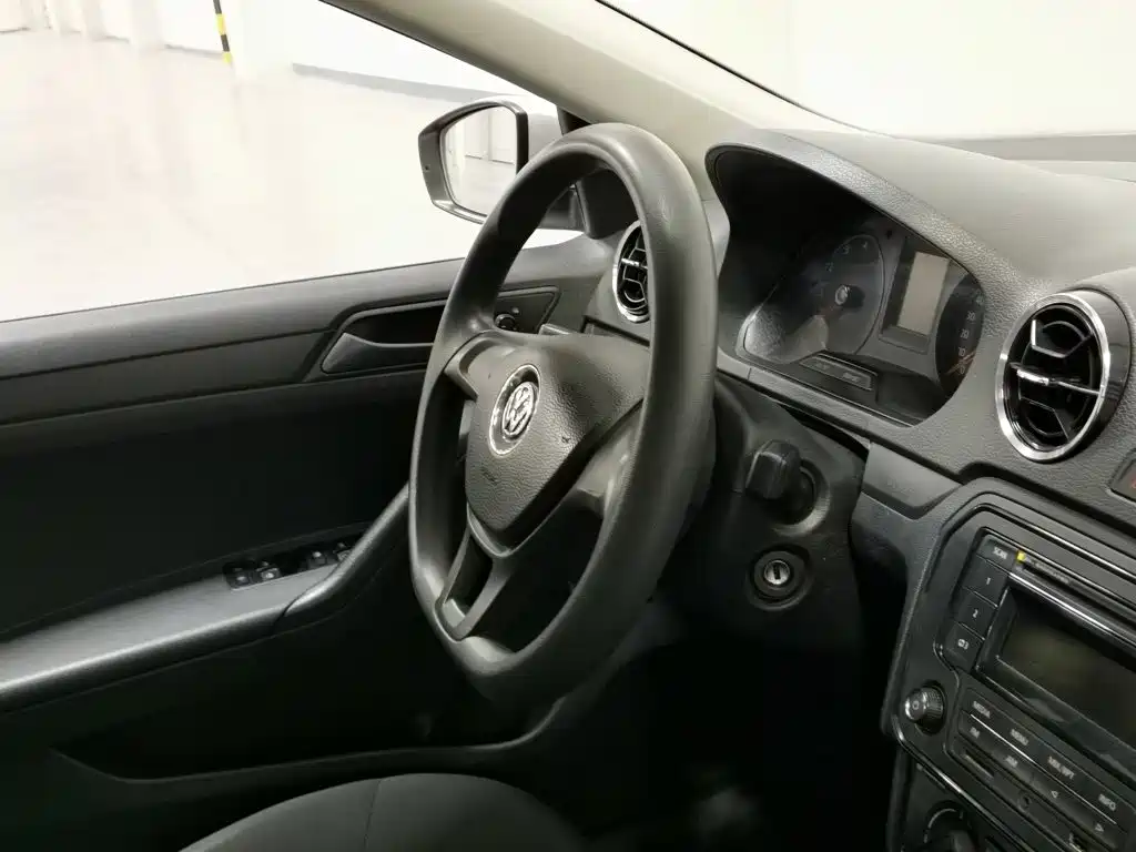 Volkswagen Jetta — миниатюра 22