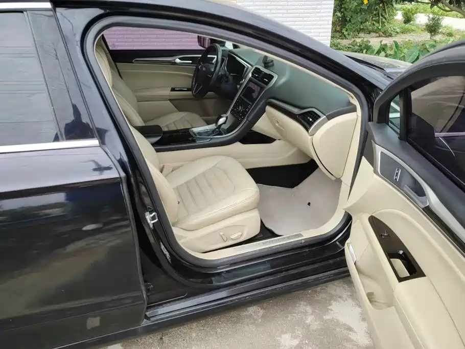 Ford Mondeo — миниатюра 8