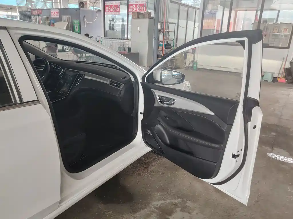 Roewe i6 MAX — фотографии объявления, Фото 17