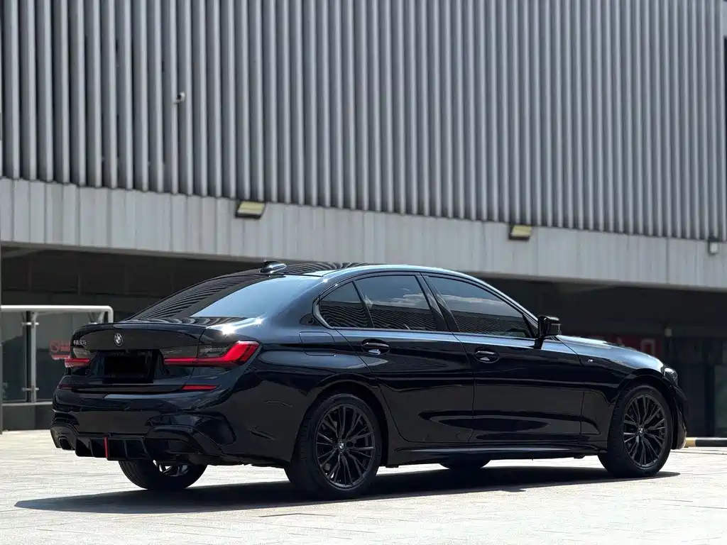 BMW 3 Series — миниатюра 3