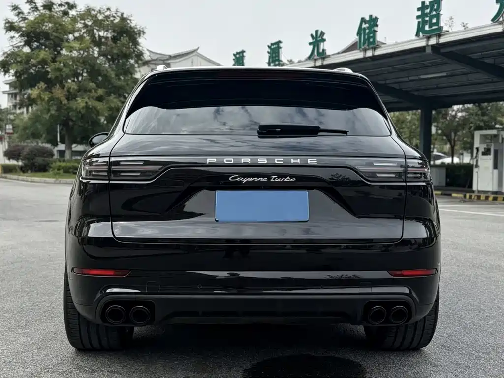 Porsche Cayenne — миниатюра 5