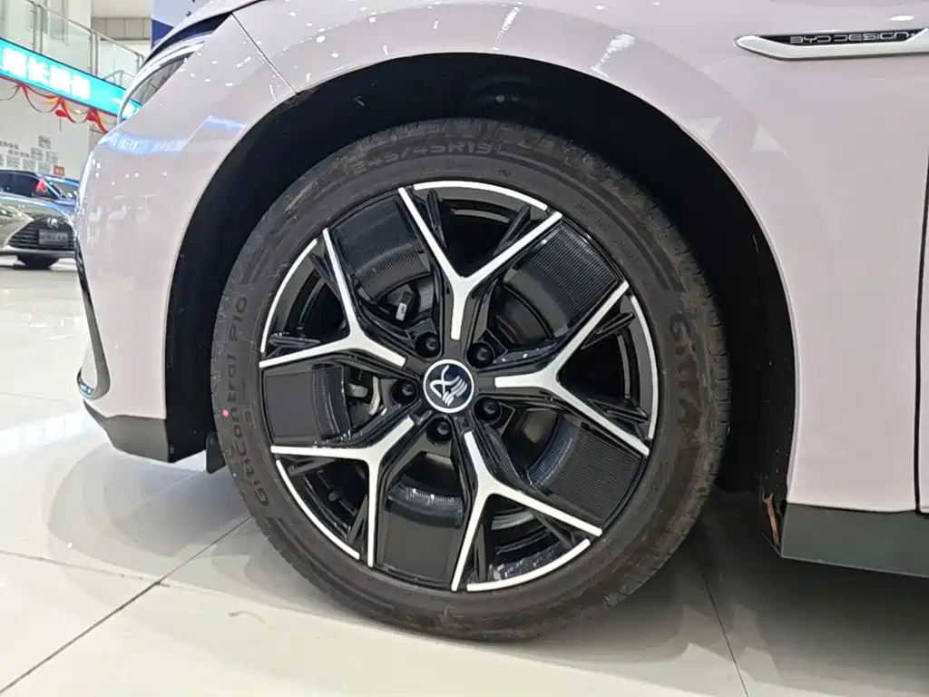 BYD Han — миниатюра 23