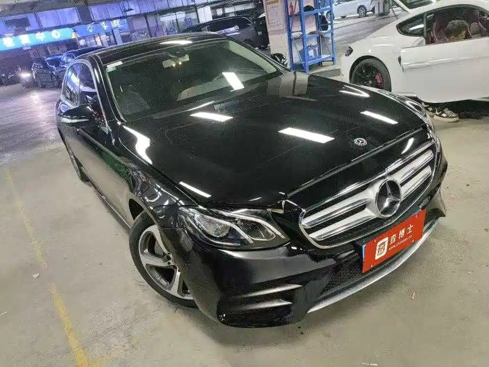 Mercedes-Benz E-Class — миниатюра 2