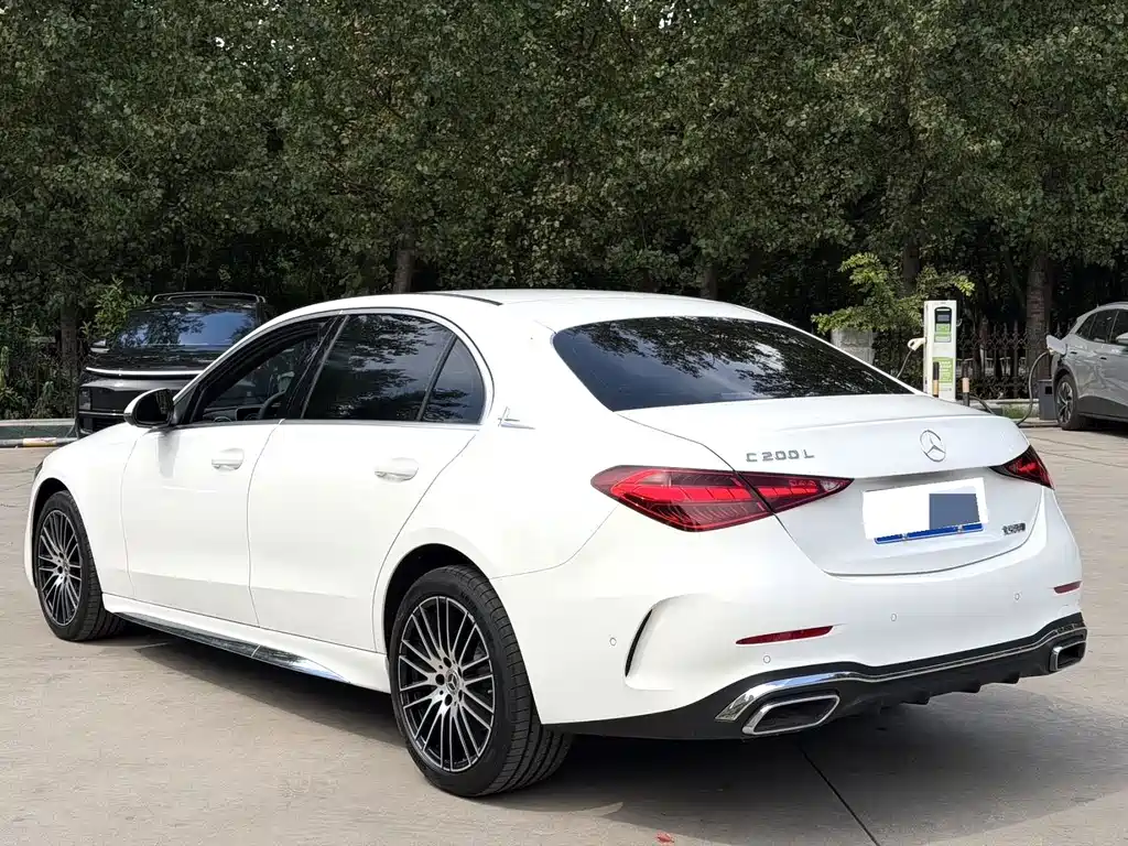 Mercedes-Benz C-Class — миниатюра 9