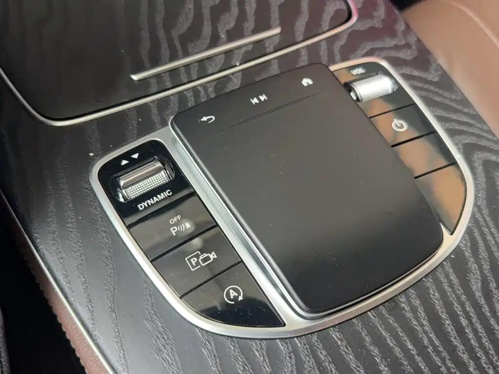 Mercedes-Benz E-Class (Import) — миниатюра 9