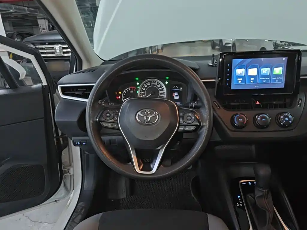 Toyota Corolla — миниатюра 11