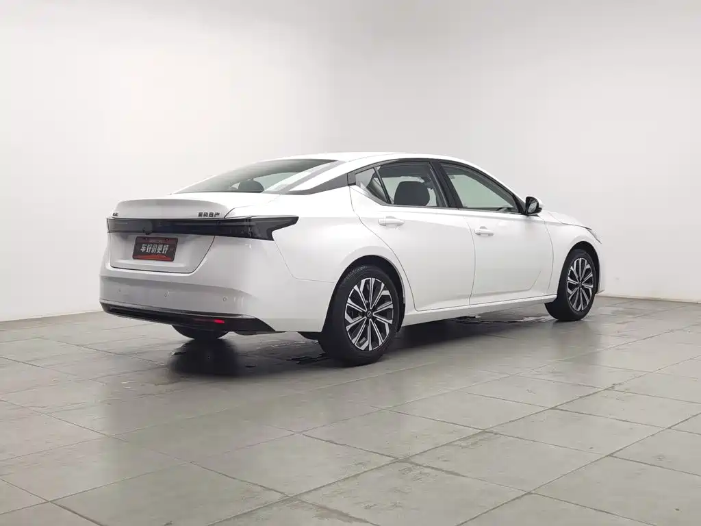 Nissan Teana — миниатюра 2
