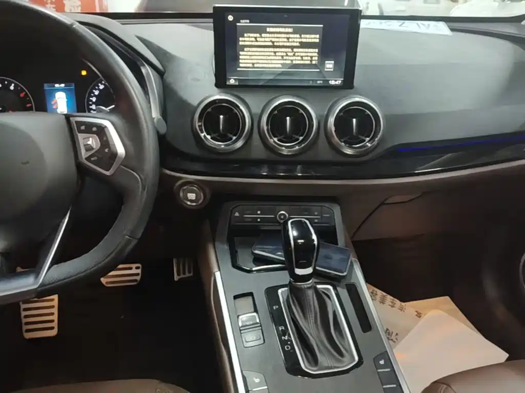 Wey Wey VV5 — миниатюра 13