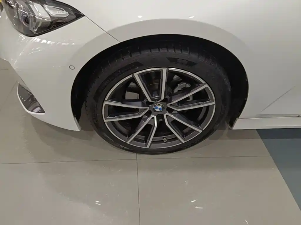 BMW 3 Series — миниатюра 23