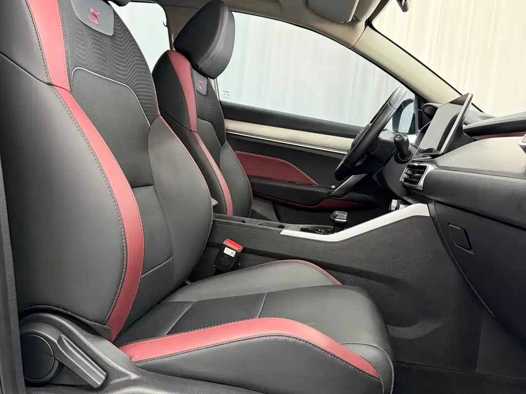 Geely Binyue — миниатюра 11