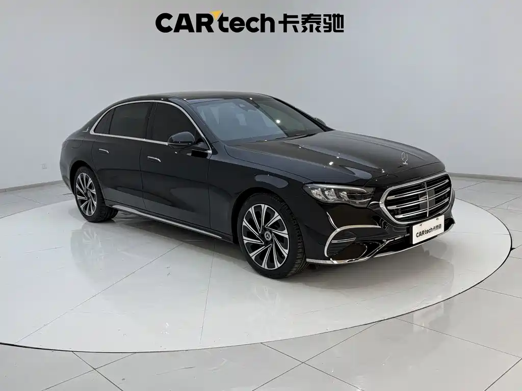 Mercedes-Benz E-Class — миниатюра 2