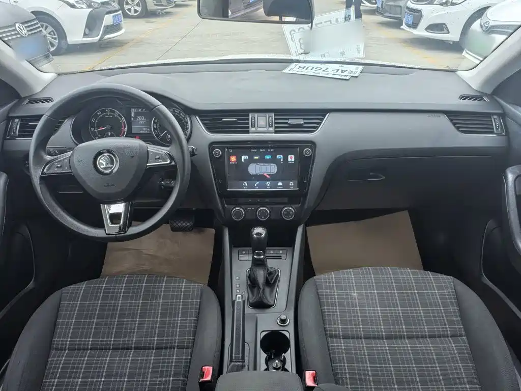 Skoda Octavia — миниатюра 8
