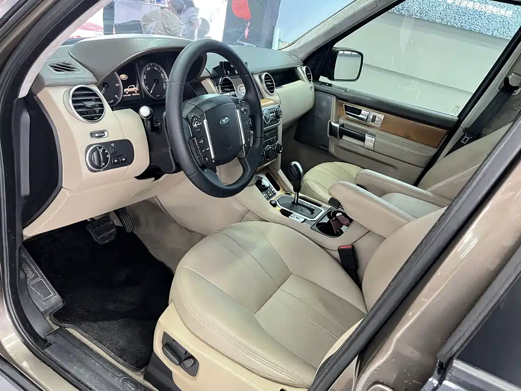 Land Rover Discovery — миниатюра 18