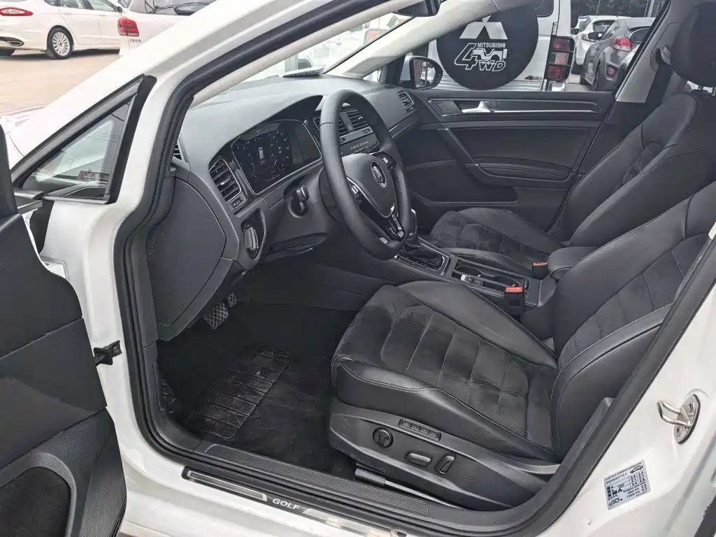 Volkswagen Golf — миниатюра 9
