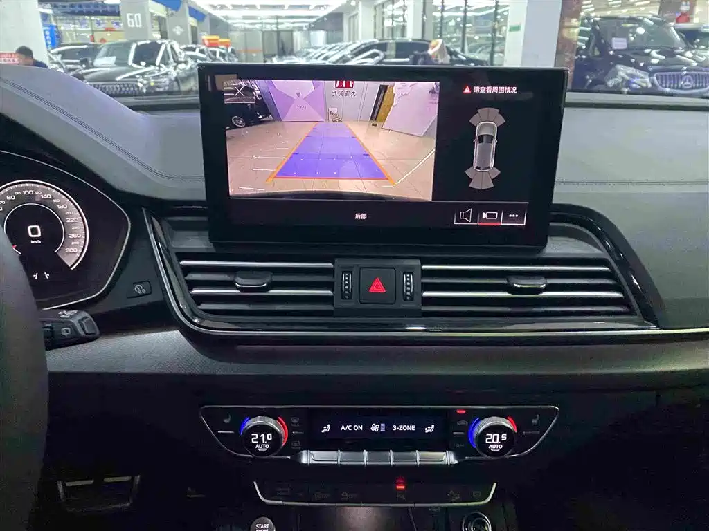 Audi Q5L — миниатюра 9