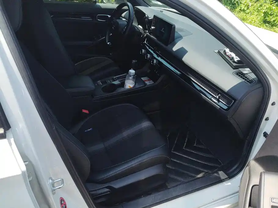 Honda Civic — миниатюра 8