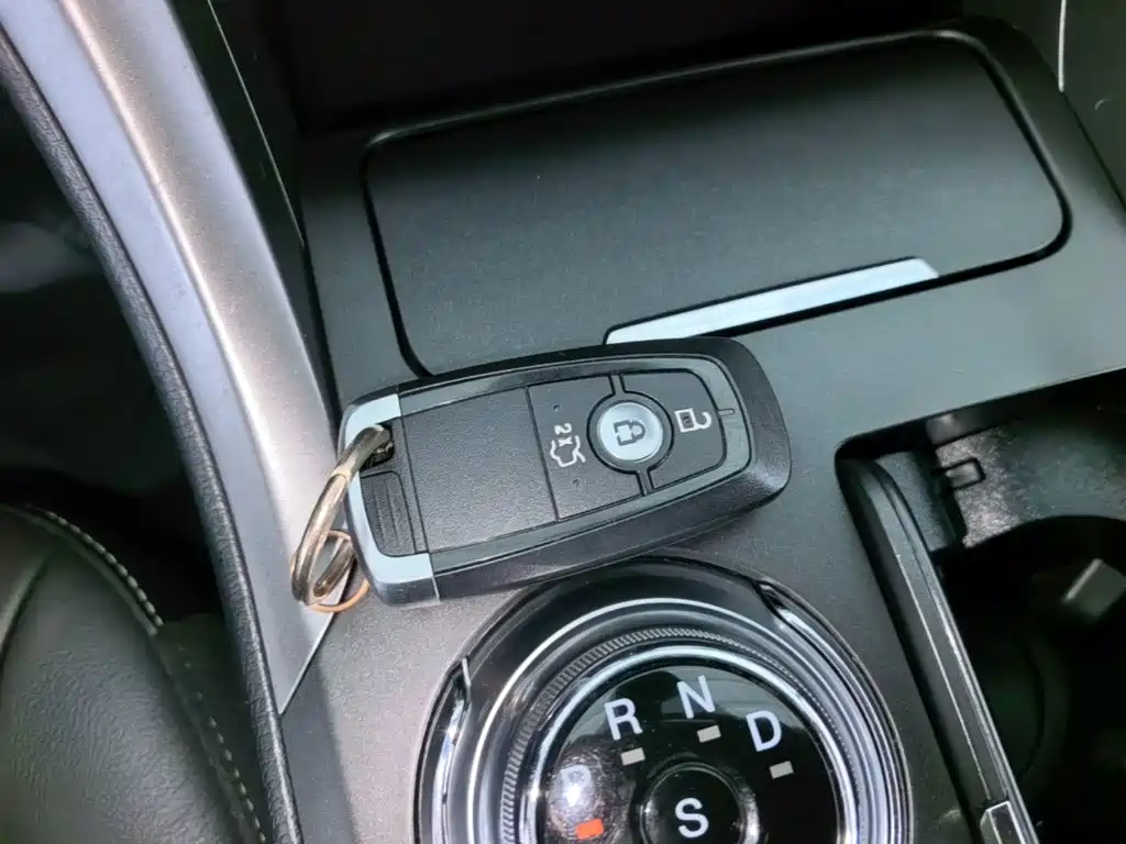 Ford Mondeo — миниатюра 9