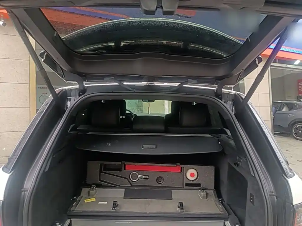 Land Rover Sport PHEV — миниатюра 19