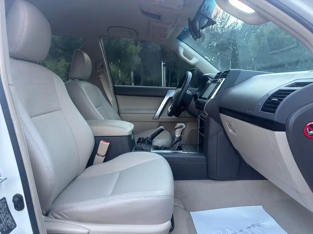 Toyota Prado (Import) — миниатюра 10