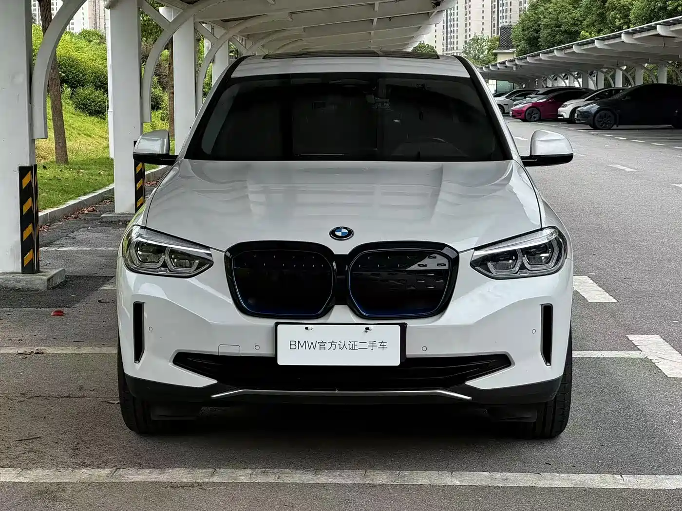 BMW iX3
