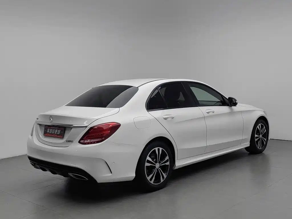 Mercedes-Benz C-Class — миниатюра 2