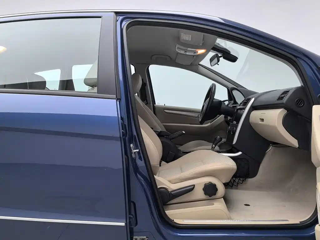 Mercedes-Benz A-Class (Import) — миниатюра 23