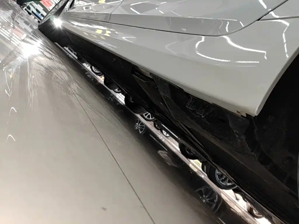 BMW 5 Series New Energy — миниатюра 22