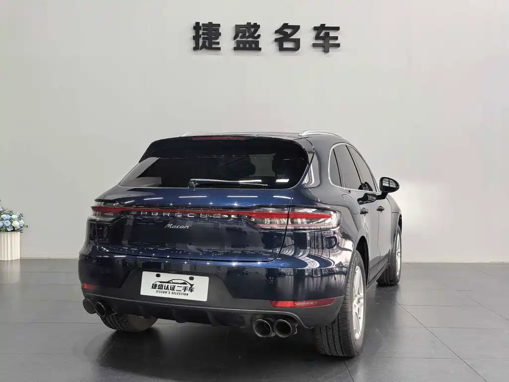 Porsche Macan — миниатюра 3