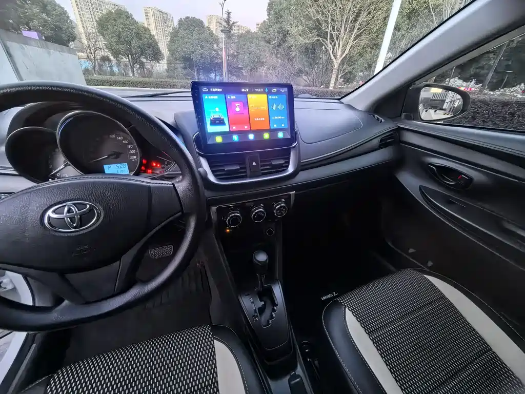 TOYOTA YARIS L ZHIXUAN