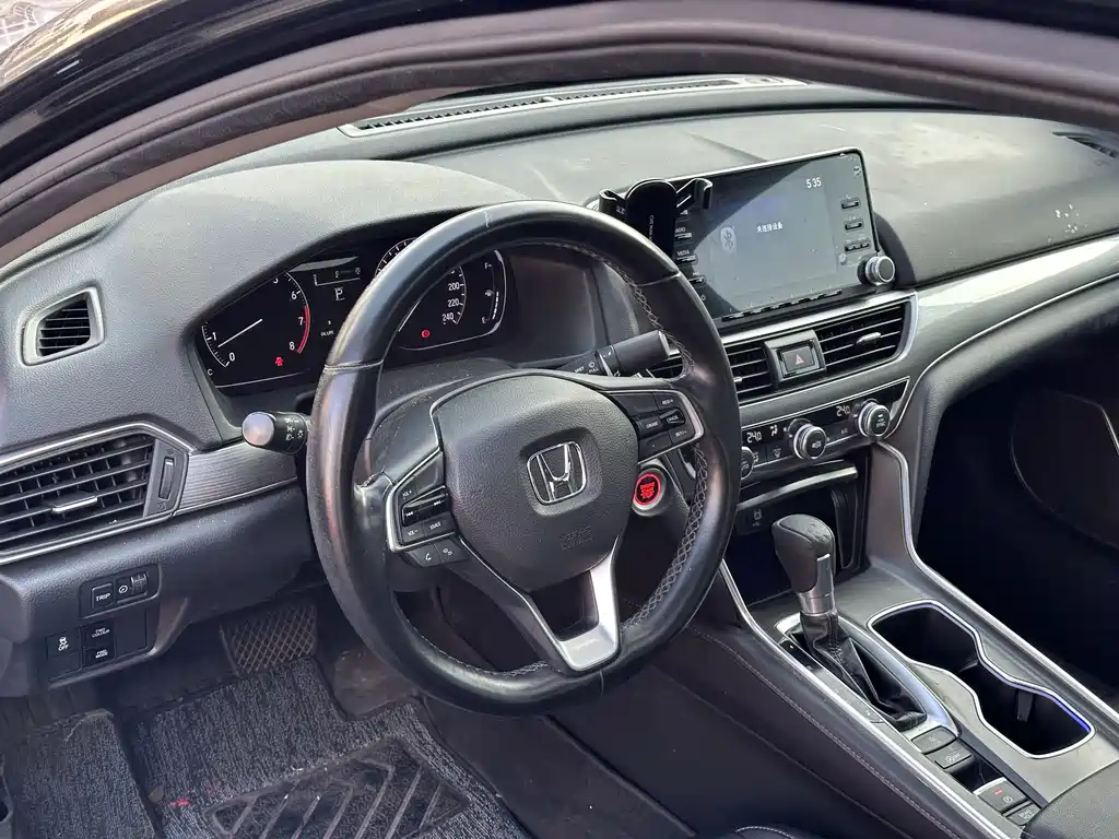Honda Accord — миниатюра 8