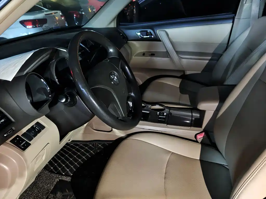 Toyota Highlander — миниатюра 2