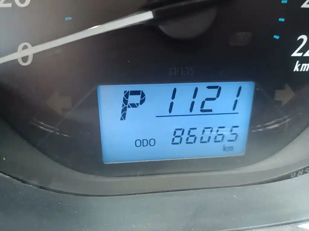 Toyota Yaris L - фото 8