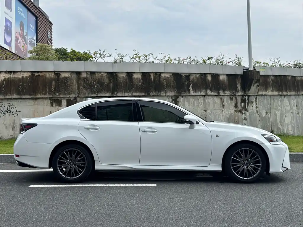 Lexus GS — миниатюра 7