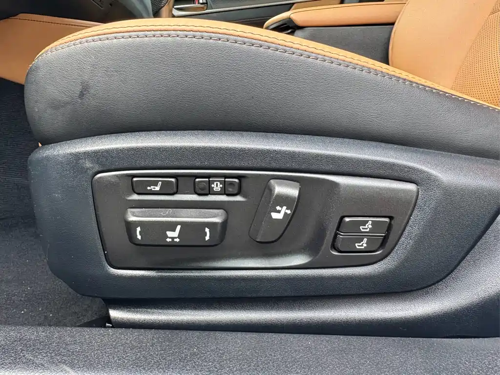 Lexus GS — миниатюра 29