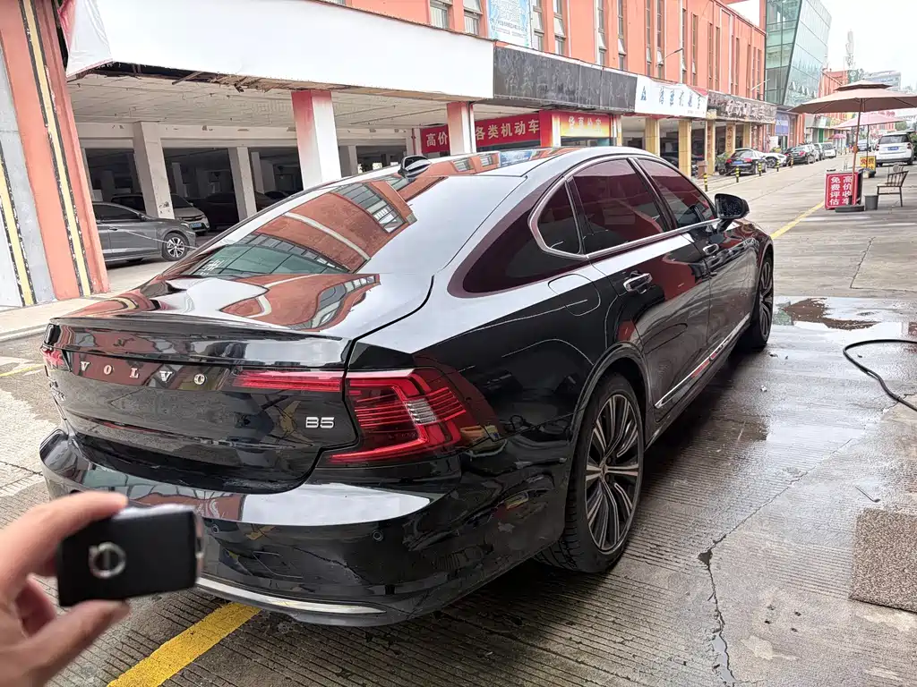 Volvo S90 — миниатюра 7