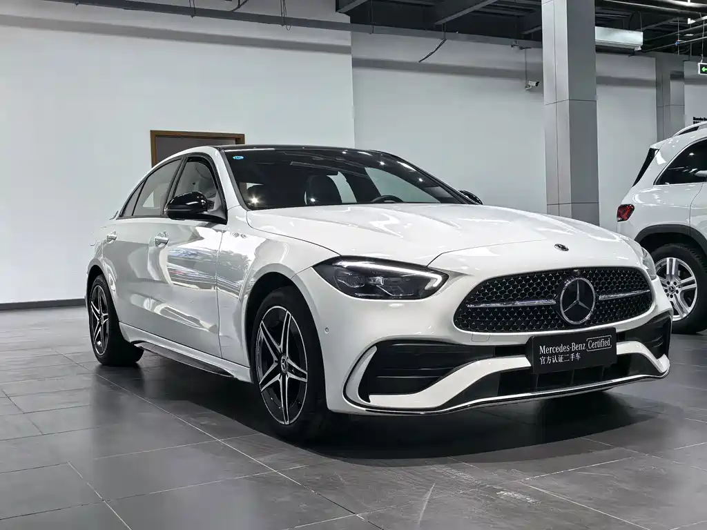 Mercedes-Benz C-Class — миниатюра 13