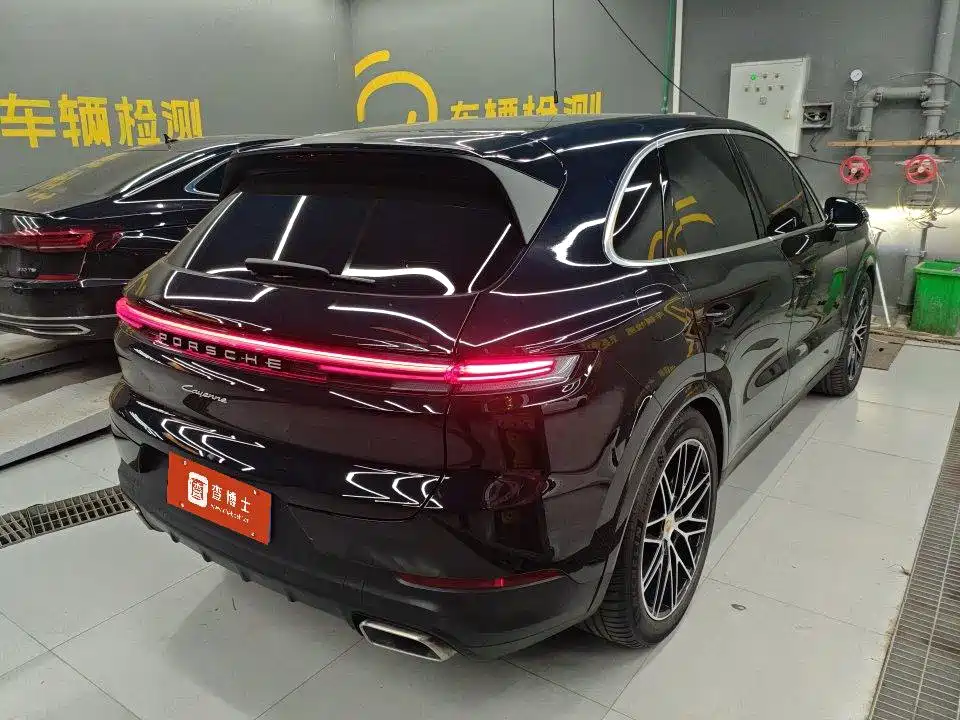 Porsche Cayenne — миниатюра 4