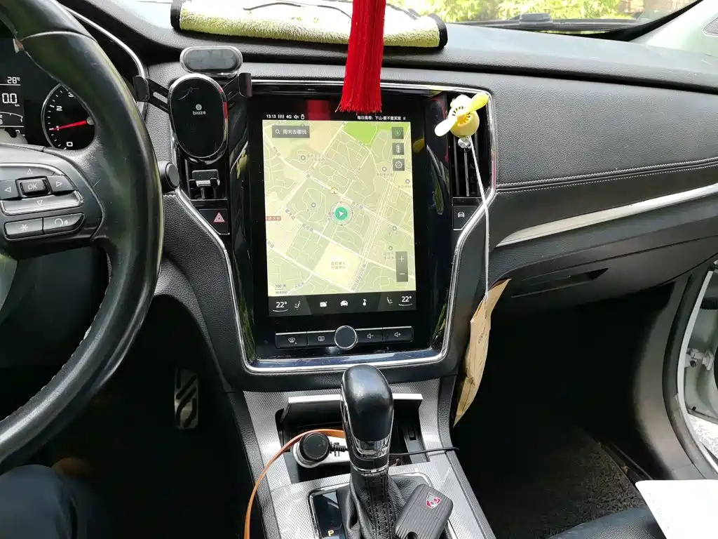Roewe RX5 — миниатюра 9