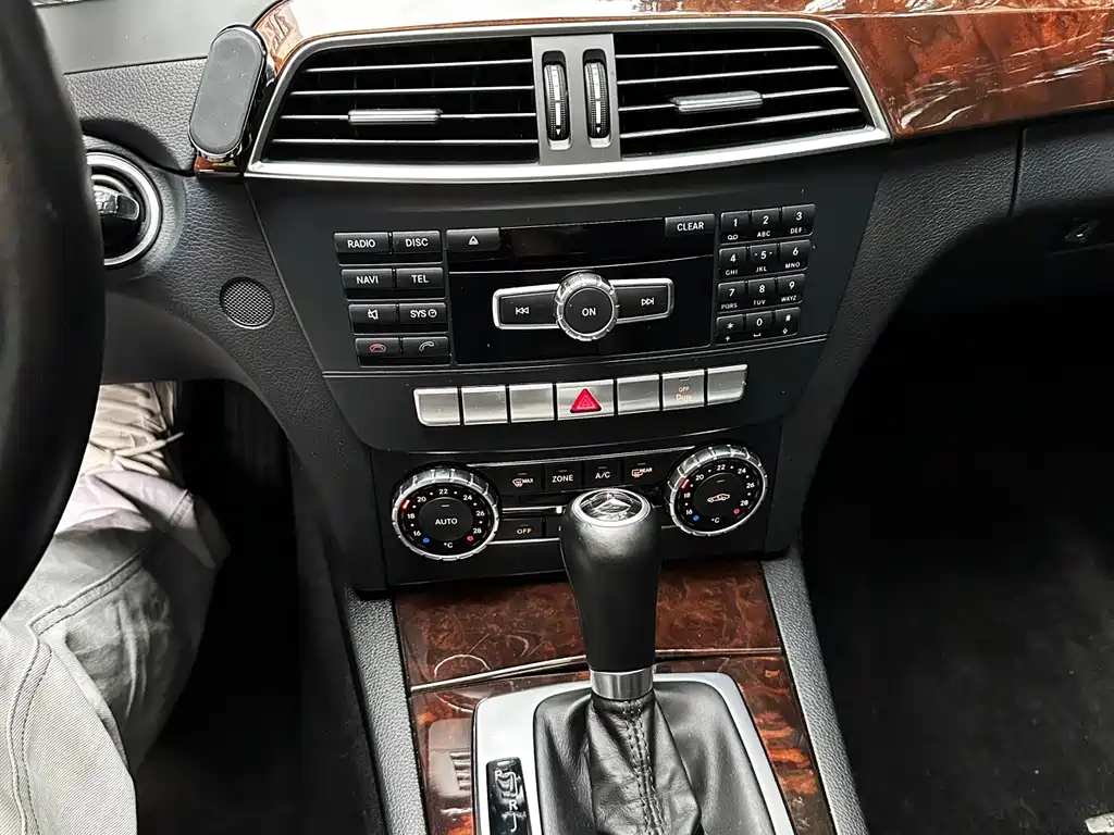 Mercedes-Benz C-Class — миниатюра 13