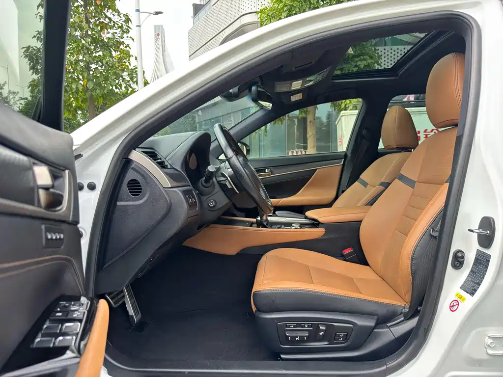Lexus GS — миниатюра 10