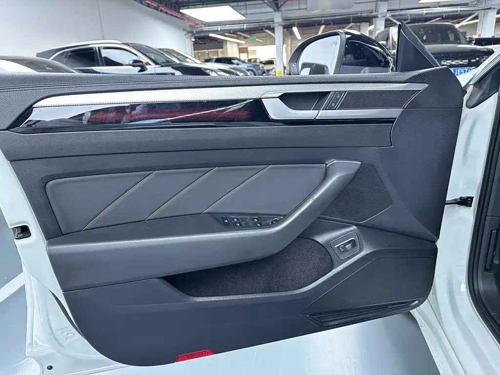 Volkswagen CC — миниатюра 6