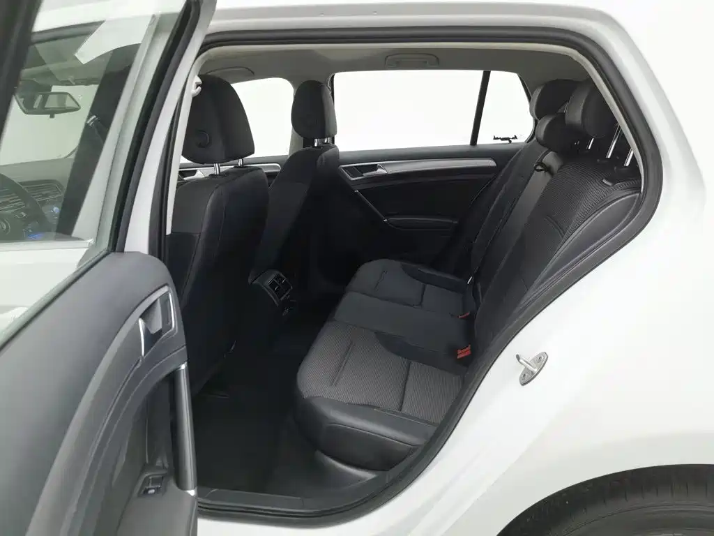 Volkswagen Golf — миниатюра 15