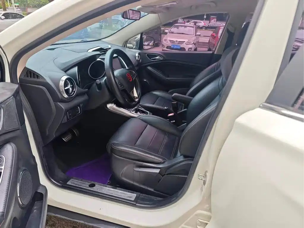 BYD Yuan — миниатюра 4